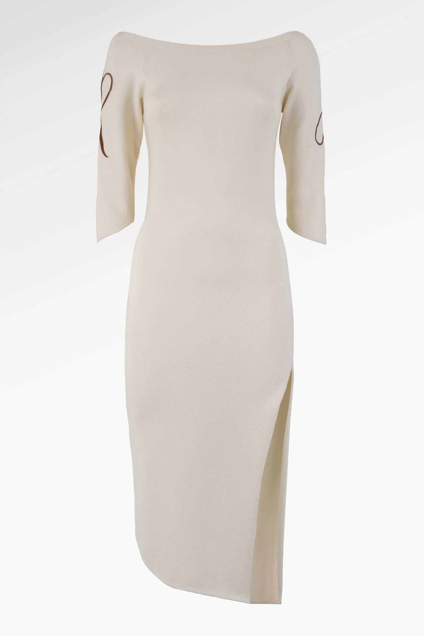 josephine-riviere-robe-moulante-fente-maille-soie-infinity-blanc-cassé-devant